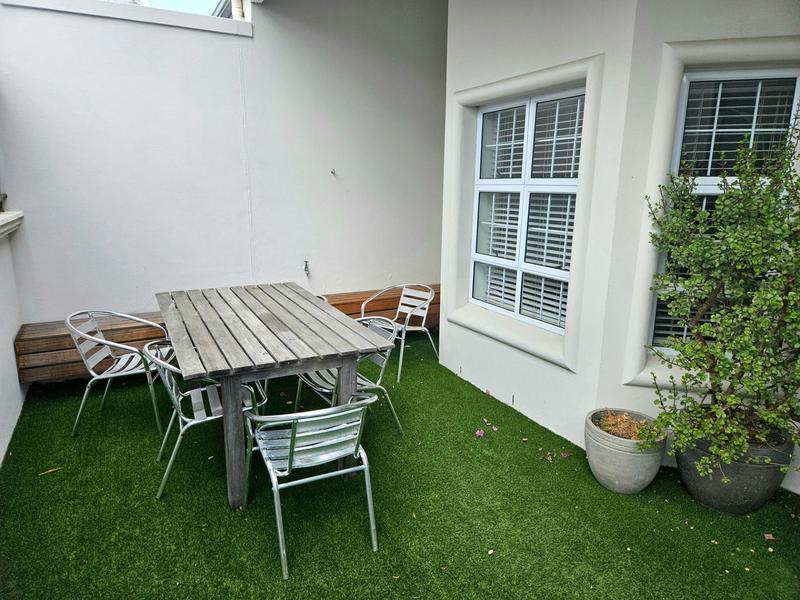 3 Bedroom Property for Sale in Green Point Western Cape